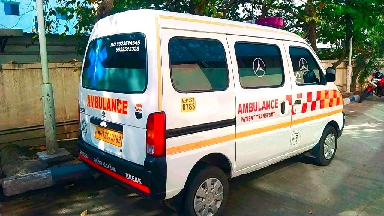 Bariatric ambulance vehicle